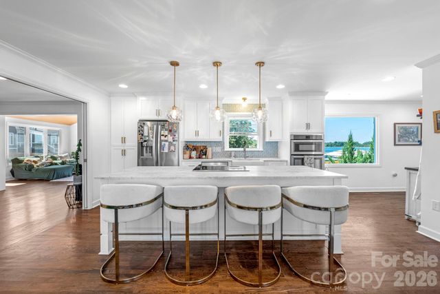 8005 Island View Court, Denver, NC 28037