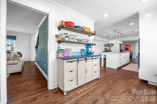 8005 Island View Court, Denver, NC 28037