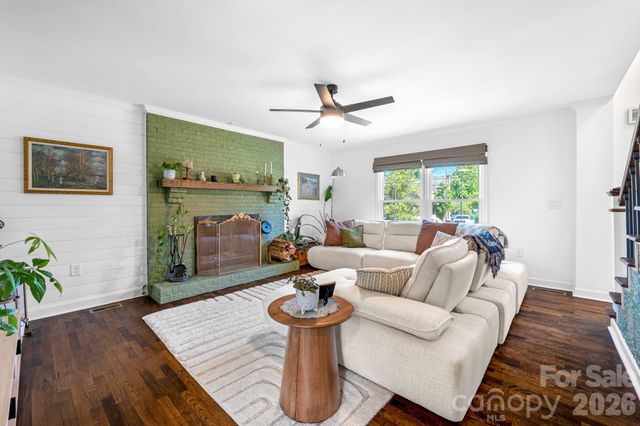 8005 Island View Court, Denver, NC 28037