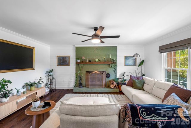8005 Island View Court, Denver, NC 28037