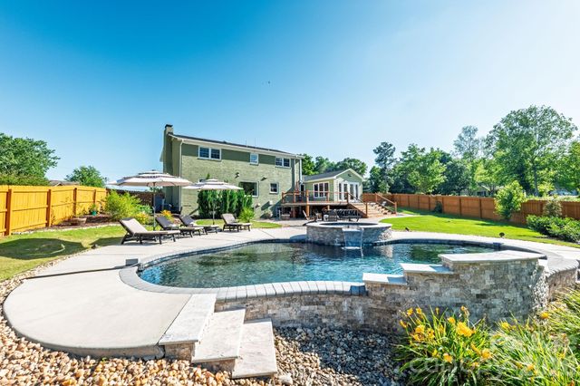8005 Island View Court, Denver, NC 28037