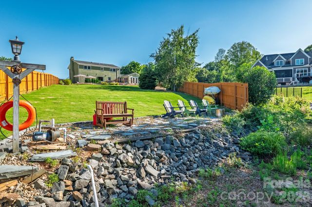 8005 Island View Court, Denver, NC 28037