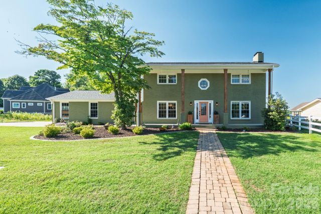 8005 Island View Court, Denver, NC 28037
