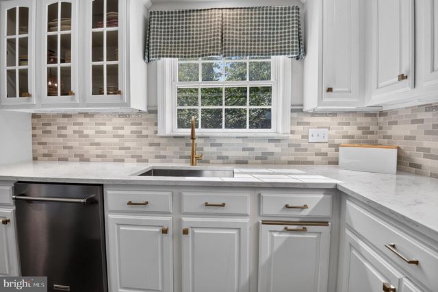 5305 RIDGEFIELD RD, Bethesda, MD 20816