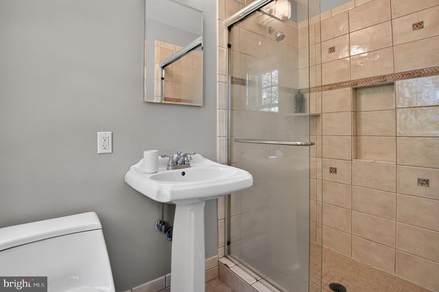 5305 RIDGEFIELD RD, Bethesda, MD 20816