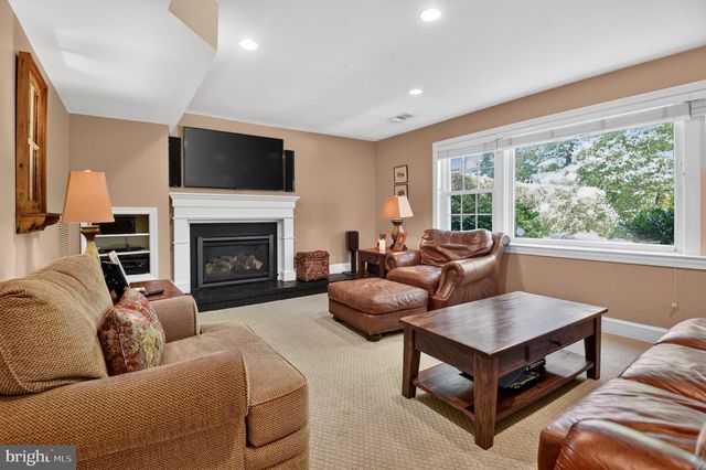 5305 RIDGEFIELD RD, Bethesda, MD 20816