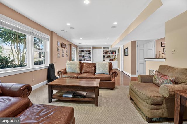 5305 RIDGEFIELD RD, Bethesda, MD 20816
