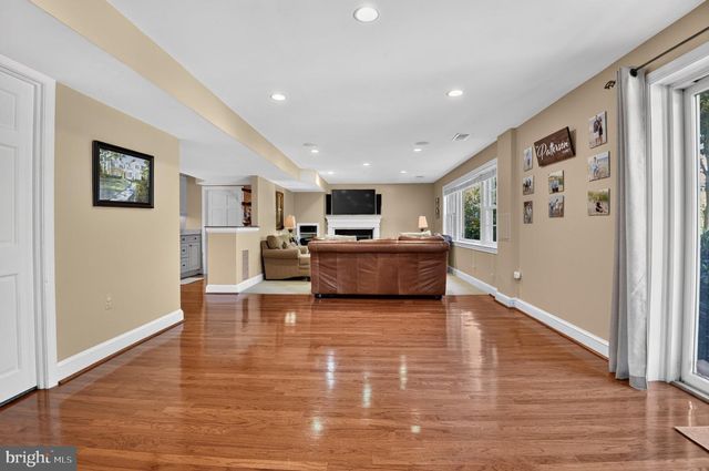 5305 RIDGEFIELD RD, Bethesda, MD 20816