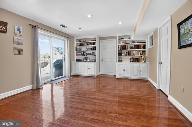 5305 RIDGEFIELD RD, Bethesda, MD 20816