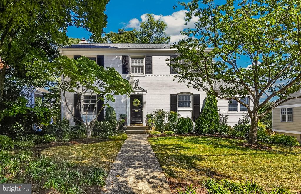 5305 RIDGEFIELD RD, Bethesda, MD 20816