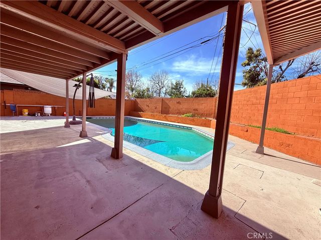 16321 Malden Street, North Hills, CA 91343