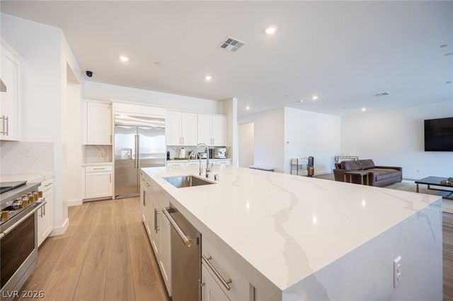 3904 Aiden Creek Avenue, North Las Vegas, NV 89031