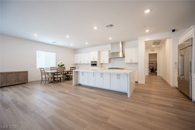 3904 Aiden Creek Avenue, North Las Vegas, NV 89031
