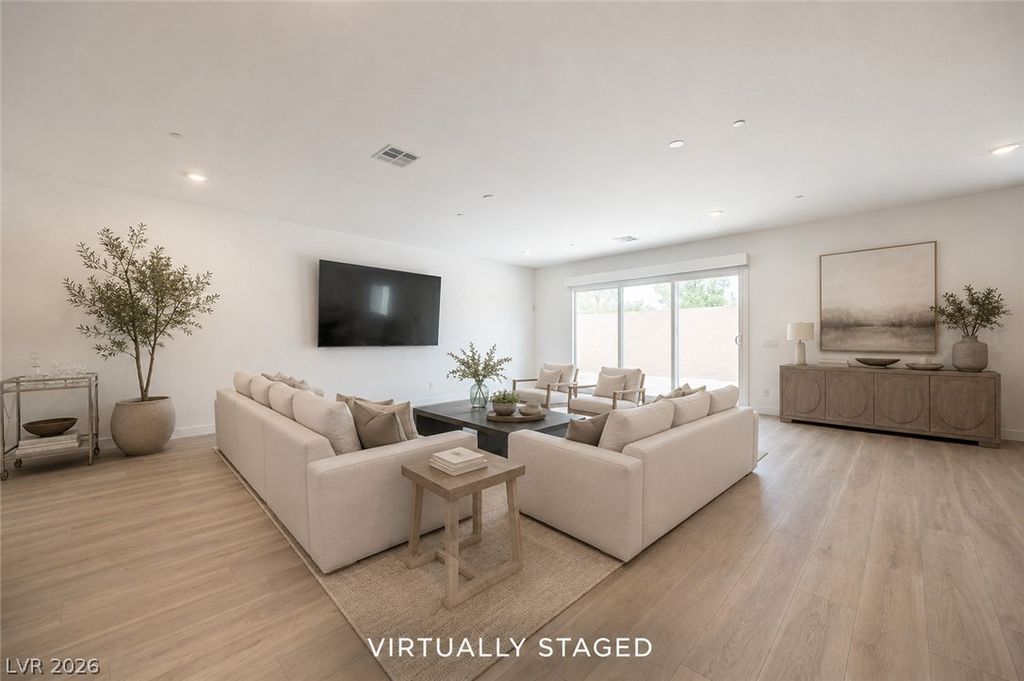 3904 Aiden Creek Avenue, North Las Vegas, NV 89031 — photo 4