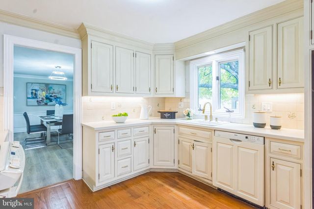 2490 SYLVAN AVE, Trenton, NJ 08610