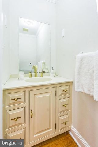 2490 SYLVAN AVE, Trenton, NJ 08610