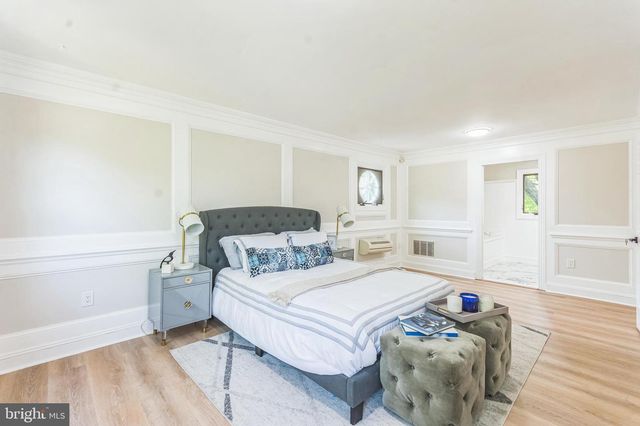 2490 SYLVAN AVE, Trenton, NJ 08610