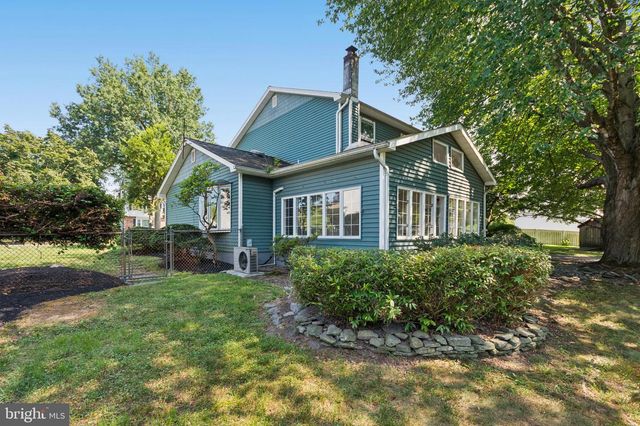 2490 SYLVAN AVE, Trenton, NJ 08610