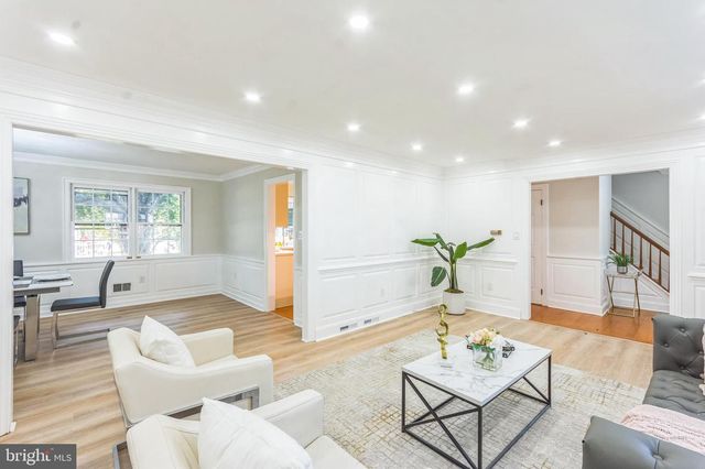 2490 SYLVAN AVE, Trenton, NJ 08610