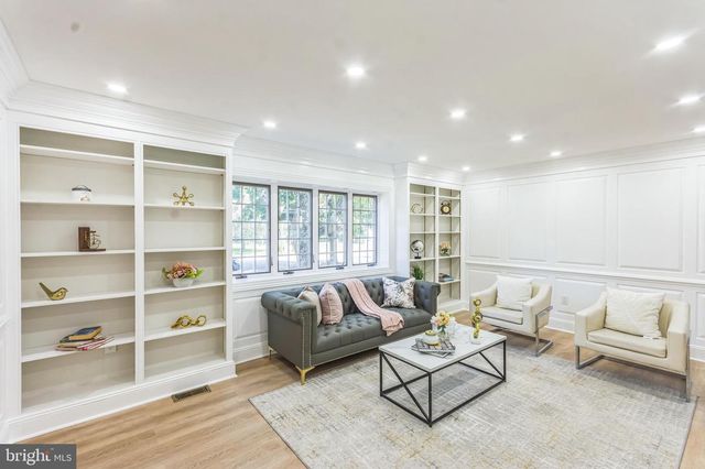 2490 SYLVAN AVE, Trenton, NJ 08610