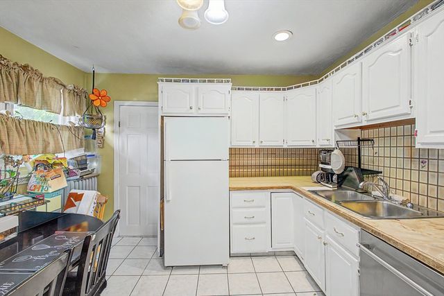 178-180 Brookside Pkwy, Medford, MA 02155