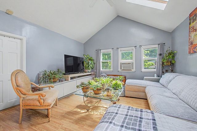 178-180 Brookside Pkwy, Medford, MA 02155