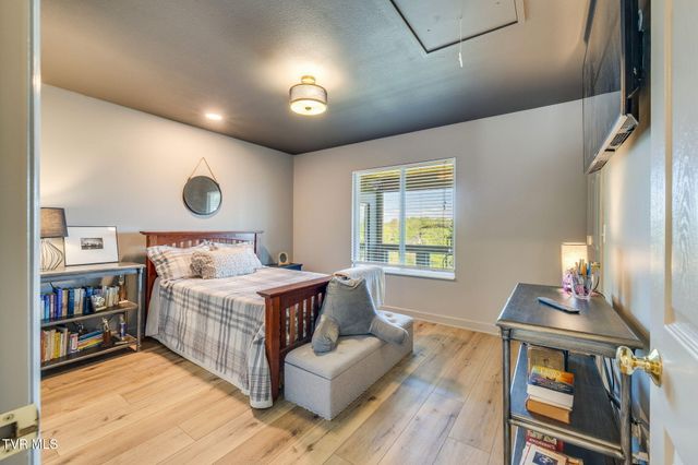 304 Michaels Ridge Boulevard, Johnson City, TN 37615