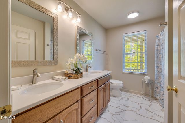 304 Michaels Ridge Boulevard, Johnson City, TN 37615