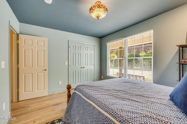 304 Michaels Ridge Boulevard, Johnson City, TN 37615