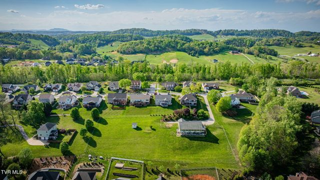 304 Michaels Ridge Boulevard, Johnson City, TN 37615