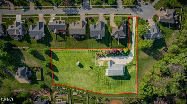 304 Michaels Ridge Boulevard, Johnson City, TN 37615