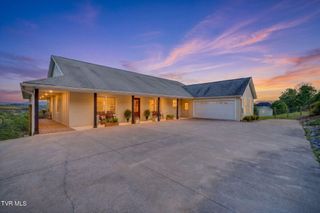 304 Michaels Ridge Boulevard, Johnson City, TN 37615