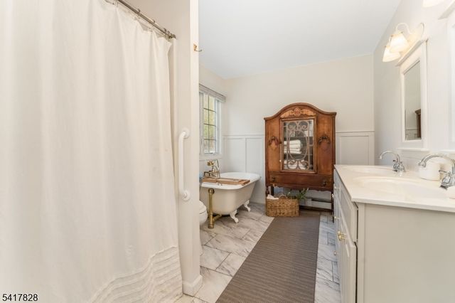 293 Stanton Mountain Rd, Clinton Twp., NJ 08833