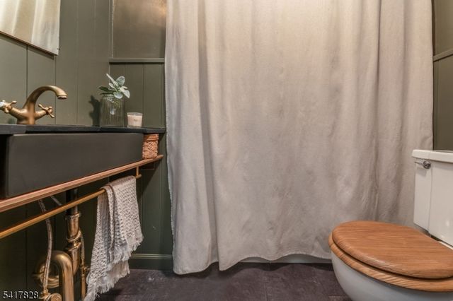 293 Stanton Mountain Rd, Clinton Twp., NJ 08833