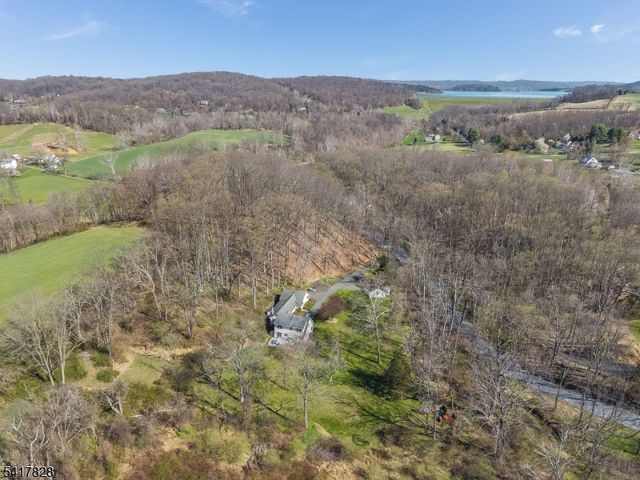 293 Stanton Mountain Rd, Clinton Twp., NJ 08833