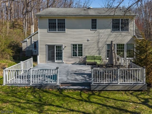 293 Stanton Mountain Rd, Clinton Twp., NJ 08833