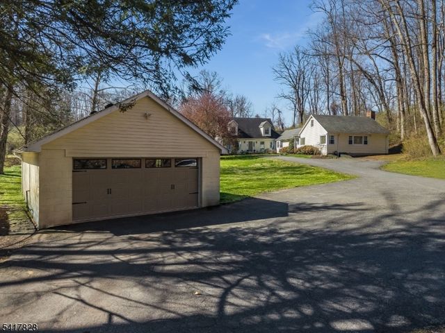 293 Stanton Mountain Rd, Clinton Twp., NJ 08833