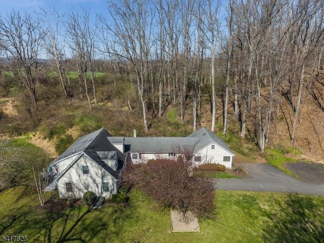 293 Stanton Mountain Rd, Clinton Twp., NJ 08833