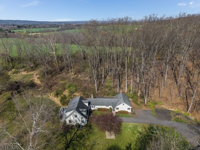 293 Stanton Mountain Rd, Clinton Twp., NJ 08833