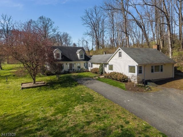 293 Stanton Mountain Rd, Clinton Twp., NJ 08833