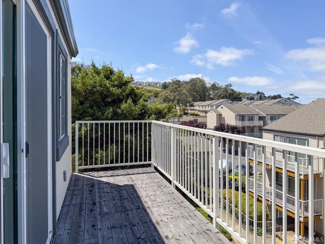 1004 San Antonio Circle 309, Daly City, CA 94014