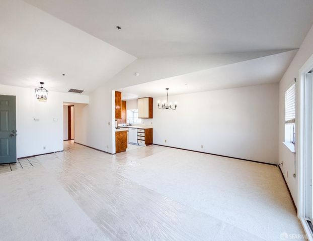 1004 San Antonio Circle 309, Daly City, CA 94014