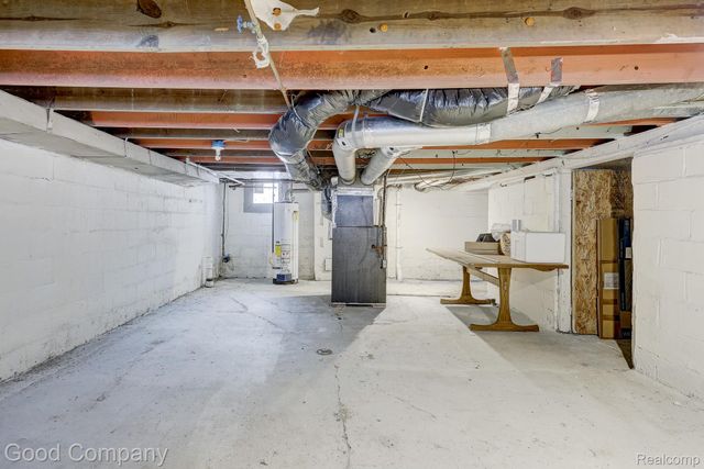 298 Oregon Street, York Charter Township, MI 48198