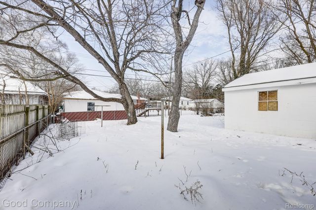 298 Oregon Street, York Charter Township, MI 48198