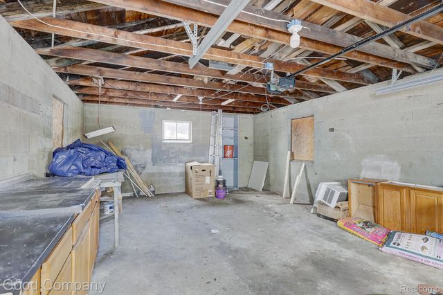 298 Oregon Street, York Charter Township, MI 48198