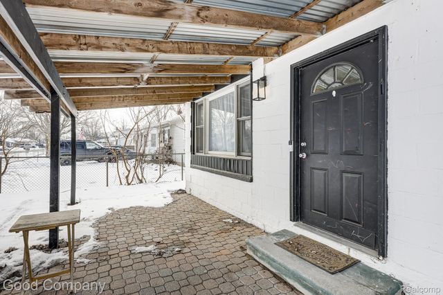 298 Oregon Street, York Charter Township, MI 48198