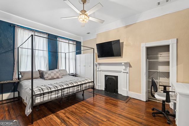 904 E Park Avenue, Savannah, GA 31401