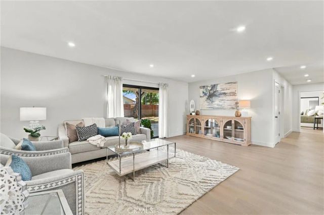718 Kenoak, Placentia, CA 92870