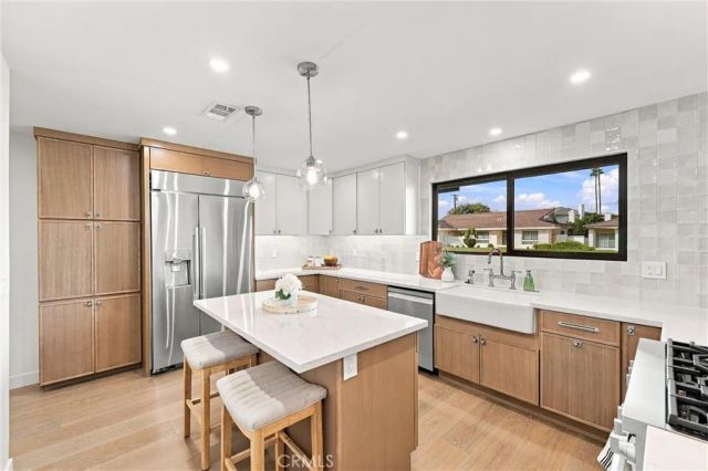 718 Kenoak, Placentia, CA 92870