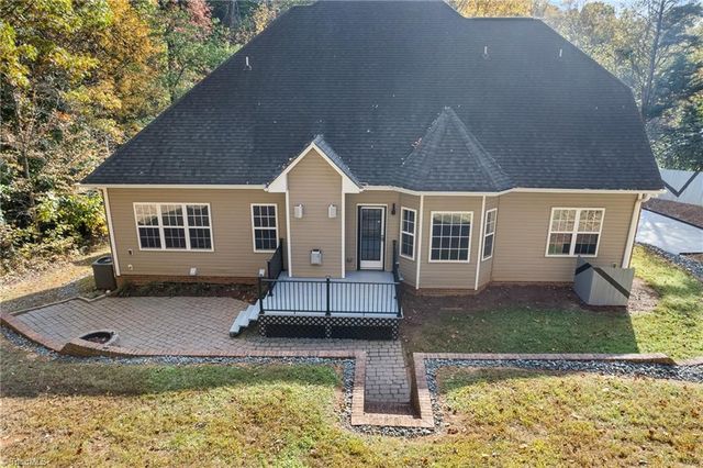 3925 Philpark Drive, Winston-salem, NC 27106